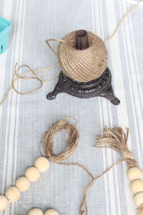 Diy Wood Bead Garland, Beaded Tassels Diy, Wood Beads Diy, Blessing Beads, Bead Diy, Wooden Bead Garland, Home Wood, Easy Wood, Diy Tassel