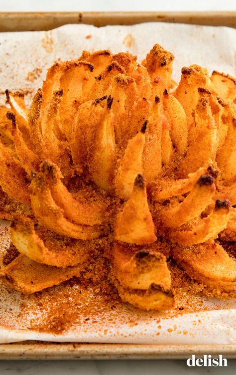 Baked Blooming Onion, Blooming Onion Recipes, Bloomin Onion, Baked Onions, Blooming Onion, Most Nutritious Foods, Onion Recipes, Veggie Dishes, Vegetable Dishes