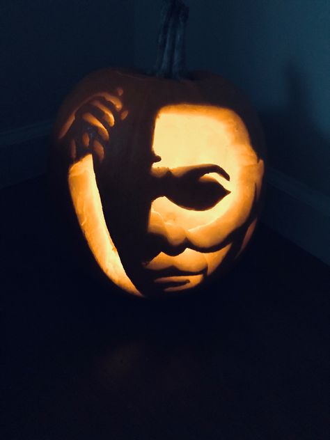 Pumpkin Carving Michael Myers, Micheal Myers Pumpkin, Michael Myers Pumpkin Carving, Michael Myers Pumpkin, Pumpkin Idea, White Pumpkins, Pumpkin Design, Michael Myers, Painted Pumpkins