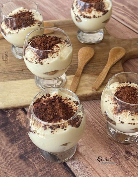 Tiramisu léger au skyr Skyr Recipe, Low Calorie Sweets, Whey Recipes, Dessert Leger, Fast Desserts, Postre Keto, Ww Desserts, Light Desserts, Dessert Options