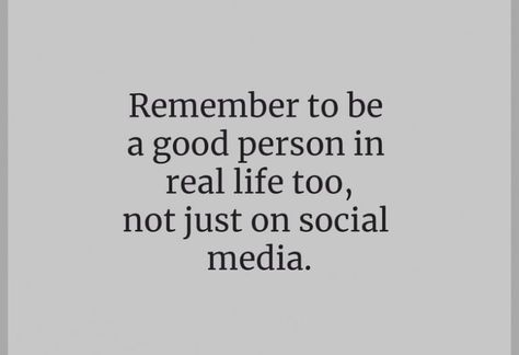 Fake Personality Quotes, Funny Quotes About Fake People, Social Media Fake Life Quotes, Fake On Social Media Quotes, Fake Social Media Quotes, Social Media Is Fake Quotes, Predictable People Quotes, Social Media Is Not Real Life, Being Fake Quotes