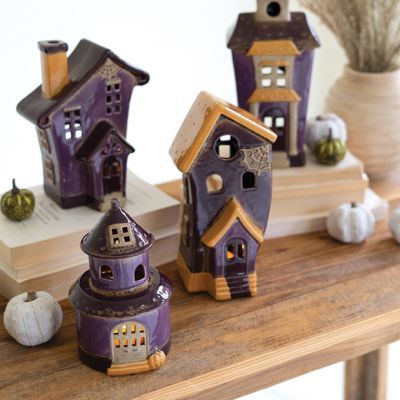 Halloween Ceramics Ideas, Halloween Houses, Ceramic Halloween, Spooky Decorations, Creepy Crawlers, Casa Halloween, Farmhouse Halloween, Clay Houses, Tealight Candles