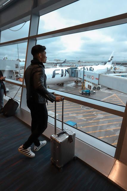 Finnair's Stopover Program Airport Photography Men, Airport Poses For Men, Airport Photos Ideas, Airport Photo Ideas, Airport Poses, Airport Photoshoot, Trip Poses, Airport Outfit Men, Rimowa Classic