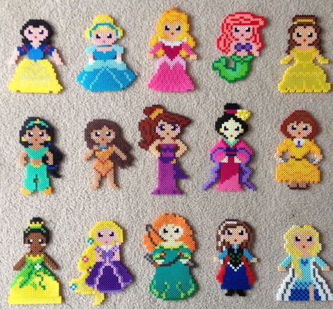 Princess patterns Hama Beads Disney, Perler Bead Designs, Perler Beads Ideas, Melty Bead Patterns, Art Perle, Fuse Bead Patterns, Hama Beads Design, 8bit Art, Fusion Beads