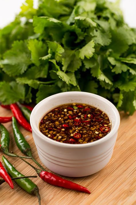 Thai Dipping Sauce, Summer Sauce, Asian Dipping Sauce, Sauce Spaghetti, Thai Sauce, Dipping Sauces Recipes, Asian Sauce, Spicy Thai, Thai Cooking