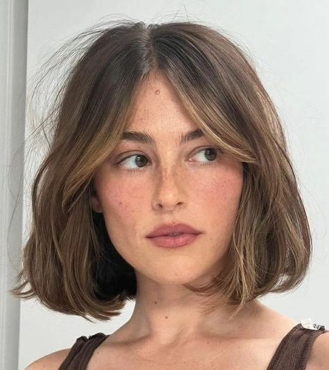 French Haircut, Haircut Ideas Trendy, Bob Haircut For Girls, French Bob, Haircut Inspo, Bob Haircut With Bangs, Hair Inspiration Short, Trendy Hairstyle, Short Hair With Bangs