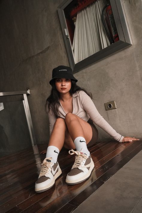 #j1 #jordan1low #travisscott #reversemocha #fashion #aesthetic #outfits #outfitideas #nike #nikejordan Travis Scott Reverse Mocha Outfit, J1 Travis Scott, Reverse Mocha Outfit, Mocha Outfit, Air Jordan Outfit, Nike Travis Scott, Fashion Aesthetic Outfits, Chunky Dunky, Reverse Mocha