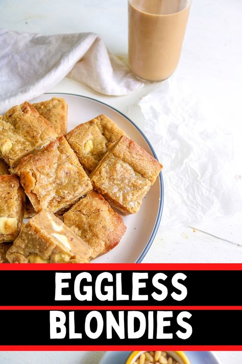 eggless blondies served in a white plate Vegan Blonde Brownie, Vegan Blondies Recipe, Eggless Blondies, Eggless Blondies Recipe, Quick Vegan Dessert, Quick Vegan Desserts, Banana Blondies, Vegan Blondies, Cinnamon Roll Bread