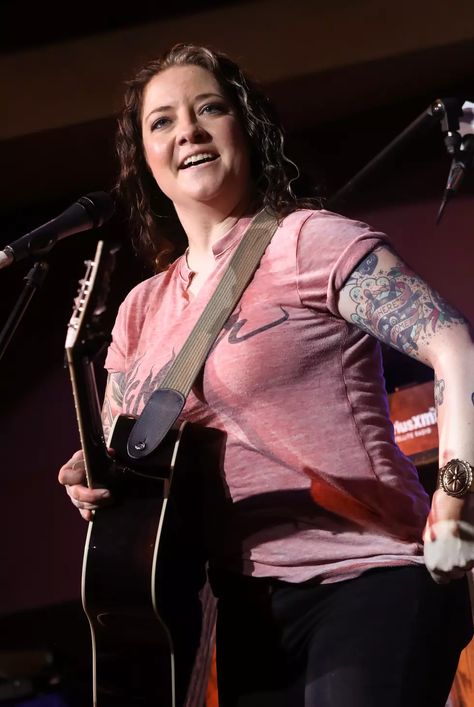 Who Is Ashley McBryde? 5 Things You Need to Know Ashley Mcbryde, Female Artists Music, Artists Music, Country Stars, Jeremy Renner, 5 Things, Female Artists, Facts About, Country Music