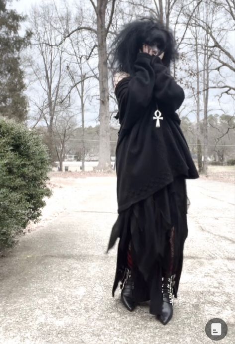 Faerie Goth Fashion, Scene Winter Outfits, Mopey Goth Outfits, Goth School Outfit, Victorian Goth Outfits, Mopey Goth, Gothic Winter Outfit, Goth Outfits For School, Modest Goth