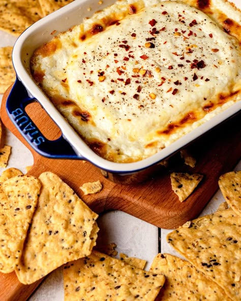 Warm Goat Cheese Dip, Goat Cheese Fondue, Cheesy Meals, Baked Goat Cheese Dip, Goat Cheese Dip Recipes, Cheese Chip Dip, Goat Cheese Spread, Roasting Garlic In Oven, Goat Cheese Dip