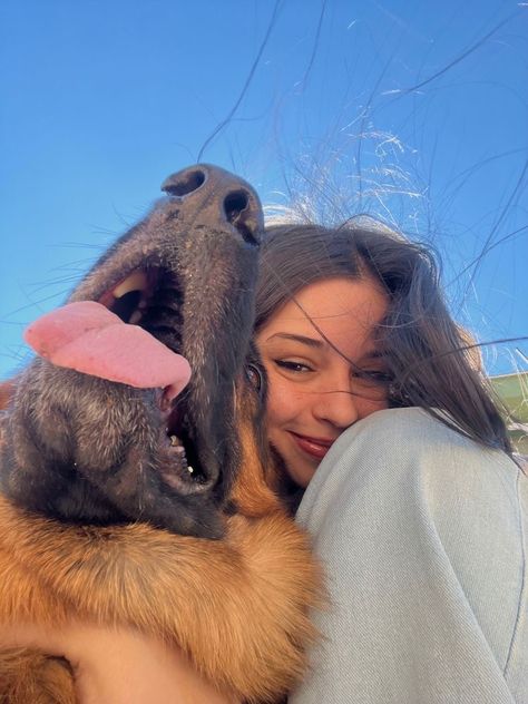 ‏𝗦𝗮𝘃𝗲 + 𝗳𝗼𝗹𝗹𝗼𝘄⁎⁺˳✧༚ Dog Laughing, Pictures With Dogs, Dog Mommy, Bday Shoot, Photos With Dog, Dog Photoshoot, Me And My Dog, Dog Selfie, Dog Pics