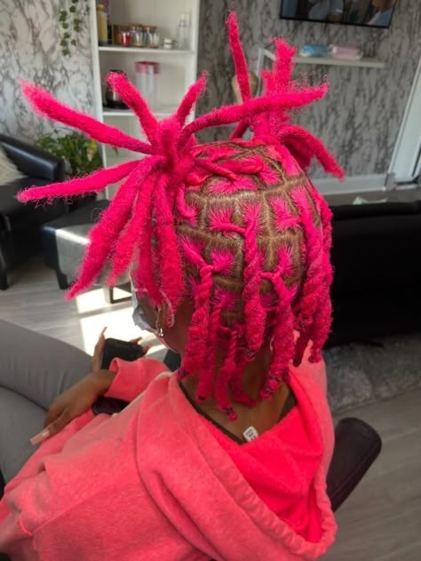 Pink Loc Hairstyles, Hairstyles Dyed Hair, Blonde Dyed Hair, Hairstyles Dyed, Pink Locs, Locs Short, Dreads Short Hair, Dreadlocks Hair Care, Short Dreadlocks Styles