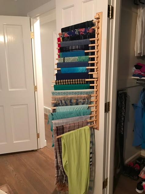 Scarf Hanging Ideas Closet Organization, Diy Scarf Storage Ideas, Folded Scarf Storage, Organizing Ideas For Hijab, Hanging Scarves In Closet, Scarf Holders Organizers, Scarf Rack Ideas, Shawl Storage Ideas, Kimono Storage Ideas