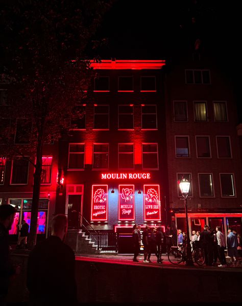 We stayed in our first hostel while in Amsterdam called CityHub. The famous Red Light District was about a 35 minute walk away but it was a must-see while we were there. You can’t miss it !! Aesthetic Amsterdam, We Were There, Red Light District, Amsterdam Netherlands, Red Aesthetic, Red Light, Light Red, Night Club, Netherlands