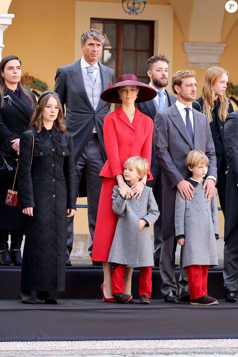 Caroline Von Monaco, Beatrice Casiraghi, Royal Family Fashion, A Royal Affair, Beatrice Borromeo, Princess Grace Kelly, Monaco Royal Family, Style Royal, Princess Alexandra