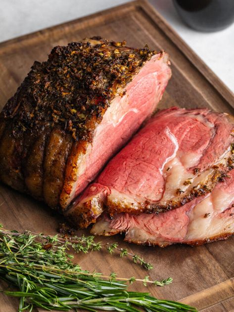 REVERSE SEAR RIBEYE ROAST RECIPE - Cooks with Soul Roasted Prime Rib Roast, Prim Rib, Christmas Eve Dinner Ideas, Roasted Prime Rib, Boneless Prime Rib Roast, Slow Roasted Prime Rib, Beef Roasts, Easy Ribs, Prime Rib Roast Recipe