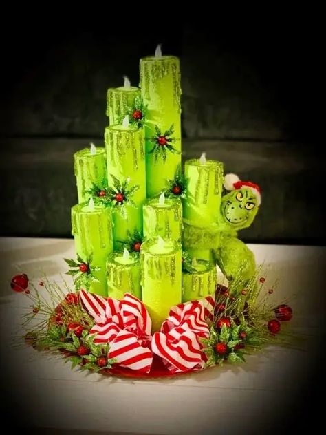 Grinch Wedding, Grinchmas Decorations Diy, Whoville Christmas Decorations, Grinch Decor, Grinch Crafts, Christmas Party Ideas, Grinch Trees, Grinch Decorations, Grinch Christmas Party