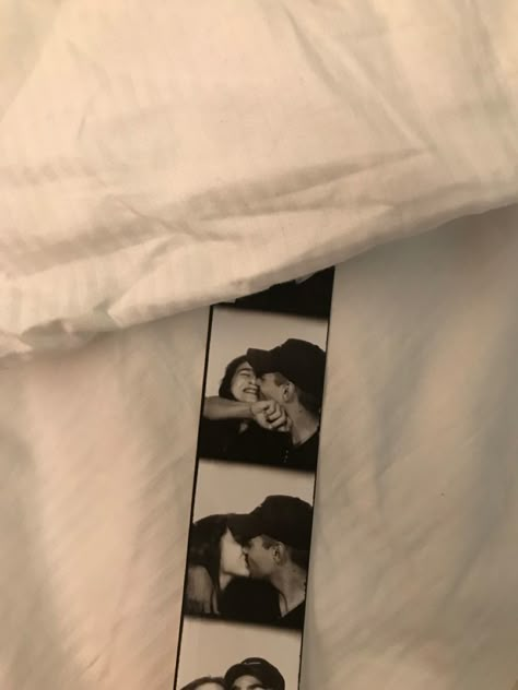 Couple Photo Booth Pictures Aesthetic, Photo Strip Couple, Photo Booth Aesthetic Couple, Polaroid Couple Aesthetic, Aesthetic Soft Launch, Soft Launch Aesthetic, Photobooth Aesthetic, Berlin Aesthetic, Soft Launch