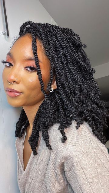 Springy Afro Twist Hairstyles, Mini Twist Tutorial, Twisted Up Springy Afro Twist, Styling Braids, Springy Afro Twist, Twist Tutorial, Afro Twist, Spring Twists, Hair Twist