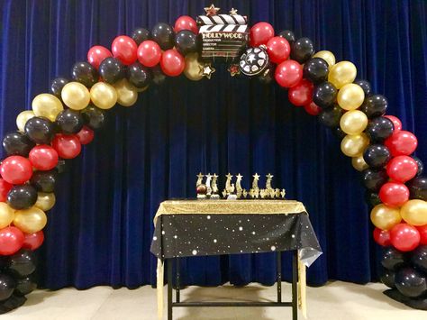 Hollywood Themed Balloon Arch! Hollywood Theme Balloons, Hollywood Theme Balloon Arch, Movie Night Balloon Garland, Hollywood Balloon Arch, Hollywood Balloons, Prom Committee, Old Hollywood Prom, Hollywood Dance, Red Carpet Theme Party