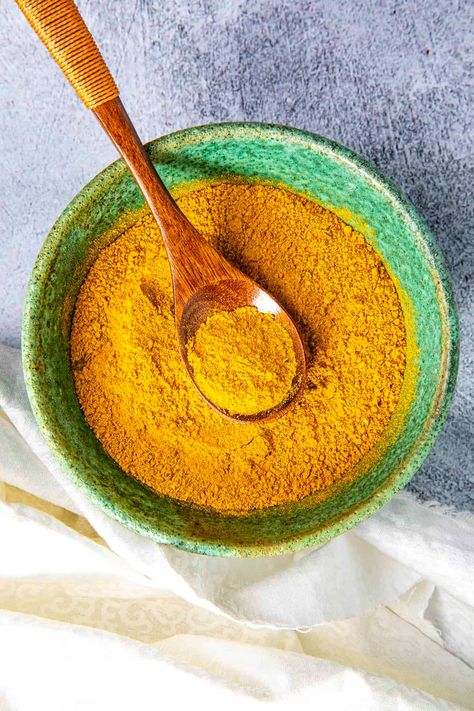 Jamaican Curry Powder Recipe, Curry Powder Recipes, Curry Spice Mix, Jamaican Curry Powder, Curry Seasoning, Curry Recipes Easy, Jamaican Curry, Curry Spices, Powder Recipe