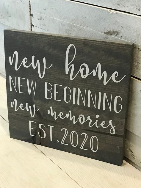 New Home Sign, New Home Quotes, Projets Cricut, Best Housewarming Gifts, Established Sign, New Memories, Home Sign, Closing Gifts, Realtor Gifts