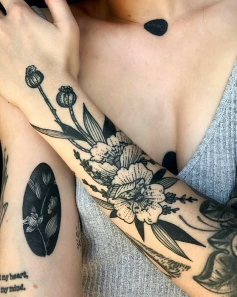 Aesthetic Tattoo Ideas, 15 Aesthetic, Tattoo Floral, Botanical Tattoo, Leg Tattoo, Aesthetic Tattoo, Dope Tattoos, Matching Tattoos, Skin Art