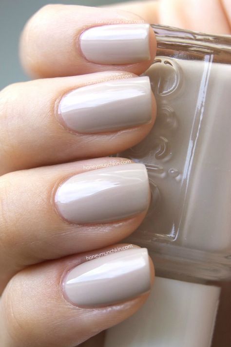 nails - essie in sand tropez Essie Sand Tropez, Sand Tropez, Silk Nails, Spring Nail Polish, Nail Colours, Great Nails, Essie Nail Polish, Nail Styles, Essie Nail