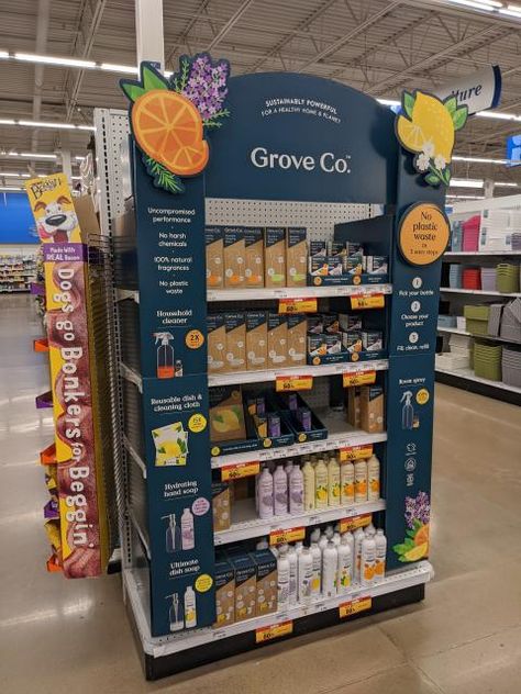 Endcap Display Ideas, Posm Design Creative, Product Showcase Design, Visual Marketing Display, Pop Display Ideas, Posm Display Design, Endcap Display, Retail Display Design, Gondola Design