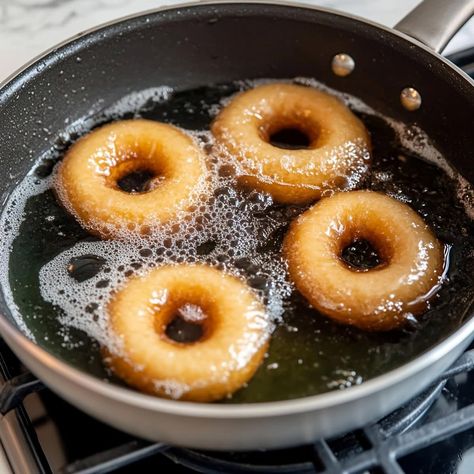 Fried Donuts Biscuits, Canned Biscuit Doughnut Recipes, Fried Biscuit Donut Recipe, Pillsbury Biscuit Donuts, Canned Biscuit Donuts, Cake Mix Donuts Recipe, Pillsbury Biscuit Recipes, Fried Biscuits, Easy Breakfast Treats