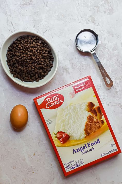 refrigerator. Angel Food Cake Cookies, Chocolate Angel Food Cake, Angel Food Cake Mix, Best Cake Mix, Cake Mix Cookie Bars, Confetti Cookies, Cake Dip, Cake Mix Desserts, Angel Food Cake Mix Recipes