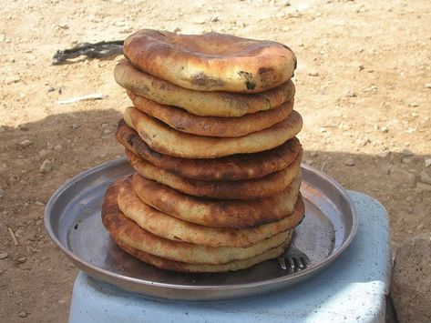 Tunisian Bread Recipe, Tunisian Food, Types Of Bread, Vegan Appetizers, Sweet Pastries, Dried Fruits, Vegan Eating, Popular Recipes, Boiled Eggs