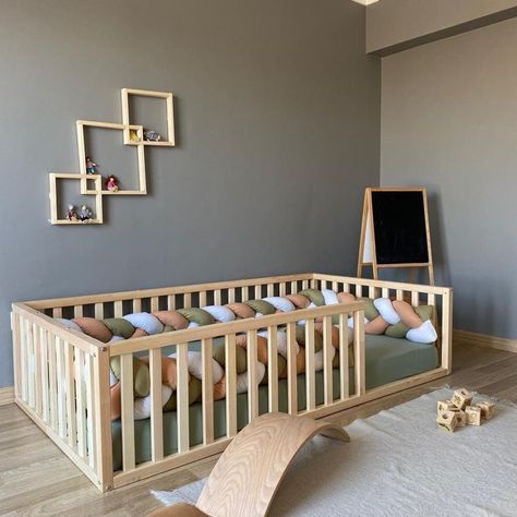 Montessori Double Bed, Child Room Design, Floor Bed Kids, Montessori Bed Toddler, Ground Bed, Floor Bed Montessori, Childrens Bed, Montessori Principles, Bed Montessori