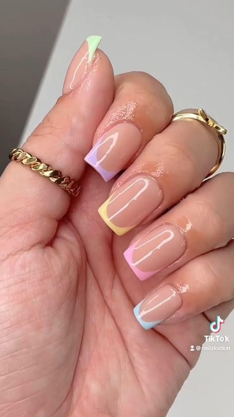 Pastel Easter Nails, Pink Tip Nails, Pastel Nails Designs, Spring Acrylic Nails, Creative Nail Art, Pastel Easter, Simple Gel Nails, French Tip Acrylic Nails, Christmas Nails Acrylic