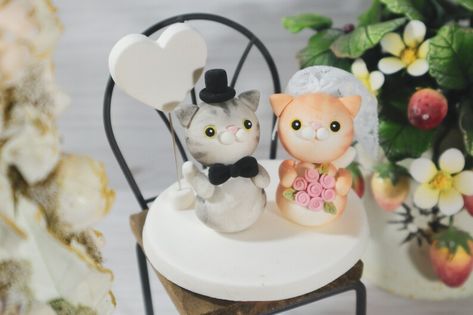 Customized Cat and Kitten Wedding Cake Topper Cute Handmade - Etsy Canada Cat Wedding Cake Topper, Unique Party Decor, Customized Cake, Cat And Kitten, Handmade Cake Topper, Cat Wedding, Cake Topper Wedding, Orange Christmas, Buy Cake