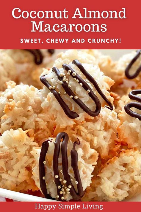 close up of coconut almond macaroons in a serving bowl. No Almond Flour Macaroons, Macaroons No Almond Flour, Cranberry Coconut Macaroons, Almond Joy Macaroons, Coconut Chocolate Chip Macaroons, Almond Macaroons, Macarons Macaroons, Coconut Cookies Recipes, Christmas Cookie Cake