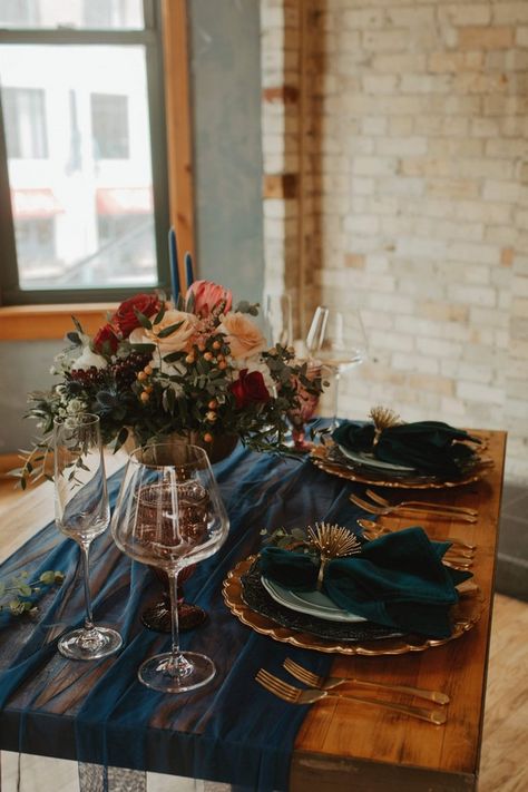 dark teal and burgundy wedding table ideas   #wedding #weddingcolors #weddingideas Navy And Copper, Table Place Settings, Jewel Tone Wedding, Copper Wedding, Jewel Wedding, Navy Bridesmaid Dresses, Moody Wedding, Wedding Planning Services, Table Runners Wedding