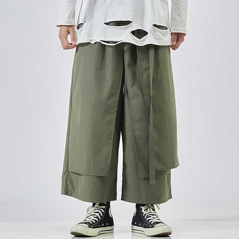 Japanese Androgynous Fashion, Japanese Trousers, Pants Ideas, Hakama Pants, Sukajan Jacket, Formal Dress Code, Drip Drop, Fashion Queen, Brand Clothes