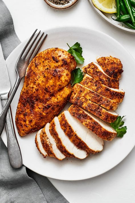 This easy air fryer chicken breast recipe is a healthy dinner essential with results that are incredibly tender, juicy, and delicious! Chicken Breast In Air Fryer, Air Fryer Chicken Breast, Panini Recipes Chicken, Ninja Air Fryer, Airfryer Recipes, Fried Chicken Breast, Air Fried Chicken, Air Fryer Recipes Chicken, Cook Chicken