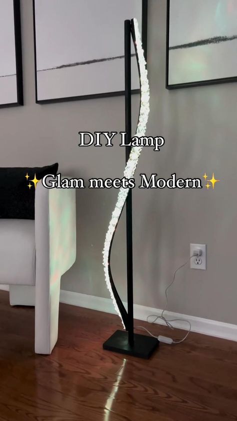 Strip Light Decoration Ideas, Dollar Tree Race Track Crafts, Glam Decor Diy Bedroom, Cheap Diy Home Decor Bedroom, Diy Wall Lamp Ideas, Diy Floor Lamp Ideas, Led Diy Ideas, Pvc Lamp Diy, Dollar Tree Home Diy