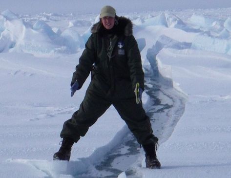 Researcher Outfit, Dress For Cold Weather, Cold Weather Layering, How To Stay Warm, Cold Weather Dresses, Polar Vortex, Layering Outfits, In Case Of Emergency, Go Outside