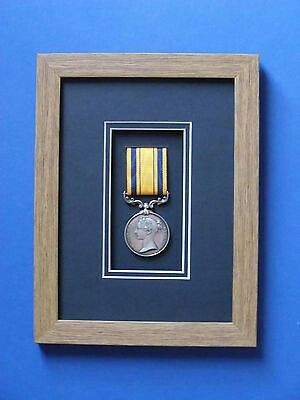 Framed Medals Display Ideas, Medal Display Ideas Frame, Medal Frames Ideas, Marine Corps Wall Decor, Sports Memorabilia Room, Trophy Craft, Medal Display Case, Military Frames, Atelier Ideas