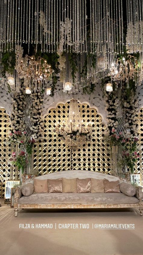 Pakistani Decor Wedding, Mughal Inspired Wedding Decor, Mughal Wedding Decor, Pakistani Wedding Stage Decor, Walima Decor, Muslim Wedding Decorations, Pakistani Wedding Stage, Pakistani Wedding Decor, Indian Wedding Decorations Receptions