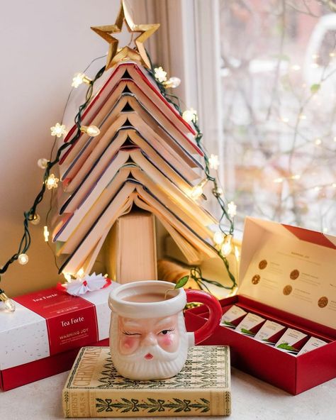 Book Cottage, Christmas Essentials, Coffee Sayings, Book Christmas Tree, Book Tree, Aesthetic Christmas, 12 December, Library Decor, Holiday Essentials