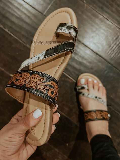 Western Shoes For Wedding, Nonsense Aesthetic, Western Shoes, Southern Outfits, Country Style Outfits, Cute Country Outfits, Western Accessories, Nashville Outfits, Western Style Outfits