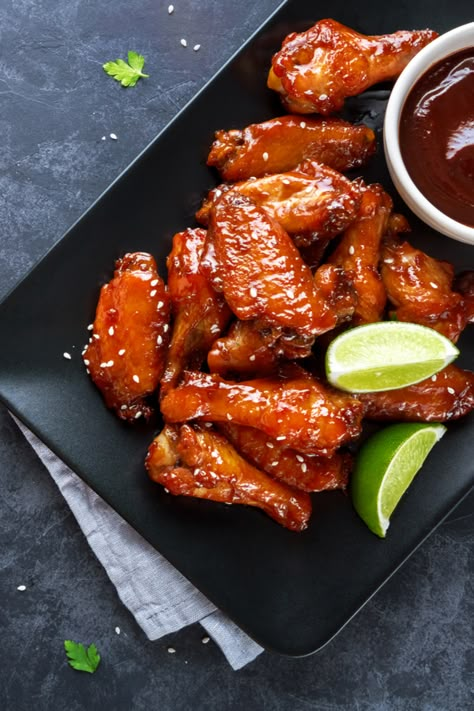 Sweet Chile Chicken Wings Recipe - A Great Appetizer For Game Day Chicken Wings Presentation, Chicken Wings Presentation Ideas, Wings Food Photography, Wings In The Oven Crispy, Chicken Wing Ideas, Chicken Wings Photography, Chicken Wings Platter, Chicken Wings Aesthetic, Taco Wings