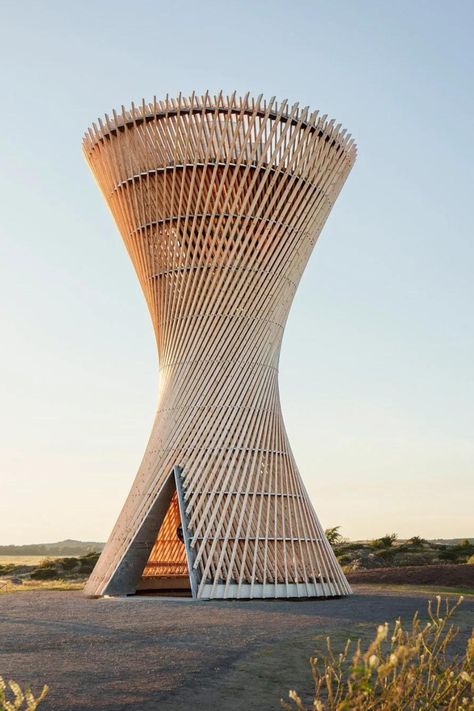 Swedish studio White Arkitekter has completed Observation Tower Kärven, which is constructed from a network of timber beams resembling "a bundle of twisted straws". Tower Ideas Architecture, Tree Column, Observation Tower Architecture Design, Curved Tower Architecture, Timber Tower, Parametric Tower, Observation Tower Architecture, Structural Model, Dubai Design Week