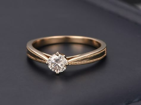 Gold Moissanite Engagement Ring, Couple Ring Design, Gold Finger Rings, Engagement Rings Couple, Modern Gold Jewelry, Cute Engagement Rings, Couple Wedding Rings, Gold Rings Jewelry, Gold Rings Fashion