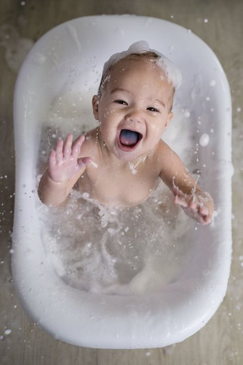 Bathtub Birthday Photoshoot, One Year Old Photos, One Year Photoshoot, 1st Photoshoot, 1 Year Pictures, One Year Photos, One Year Pictures, First Birthday Photography, 1 Year Photos